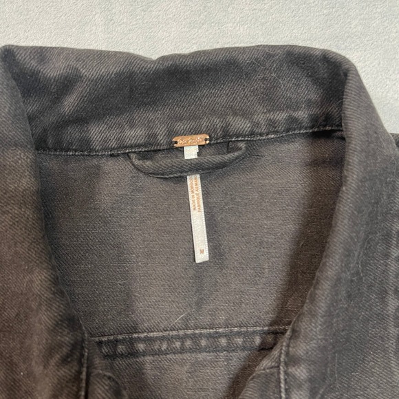 Free People Women's Jacket Size Medium Black Washed Denim Trucker - Picture 5 of 7
